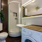 Koni شقة تْسْغيكفانِتْسا