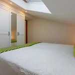 شقة Koni *
