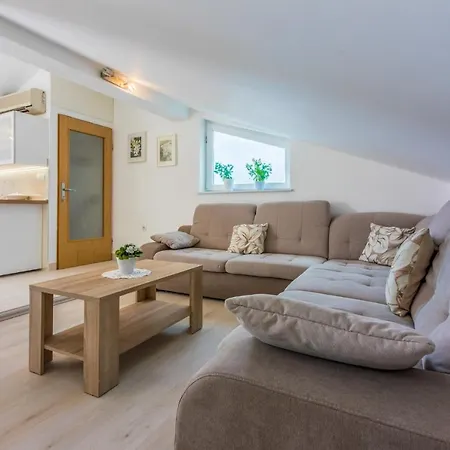 Koni Apartment Crikvenica